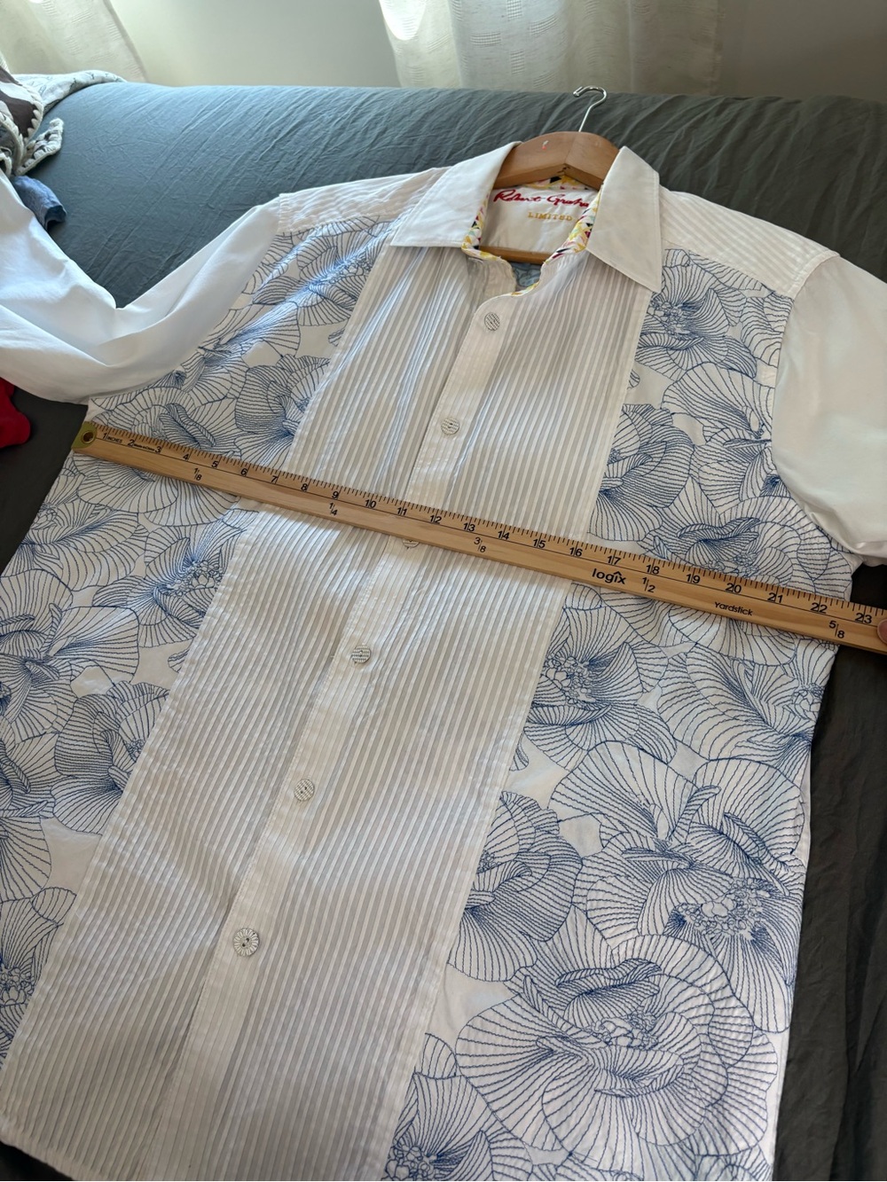 Robert Graham LIMITED EDITION
THE PLEIADES BUTTON DOWN SHIRT. Size XL. - Picture 15 of 17